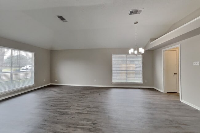 Building Photo - 4311 Duesenberg Ct