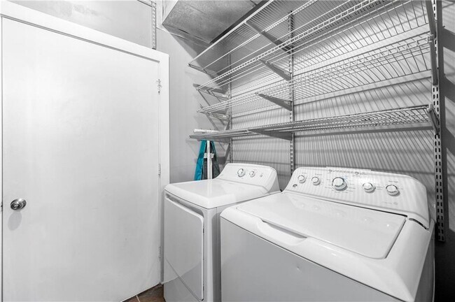 Building Photo - 878 Peachtree St NE