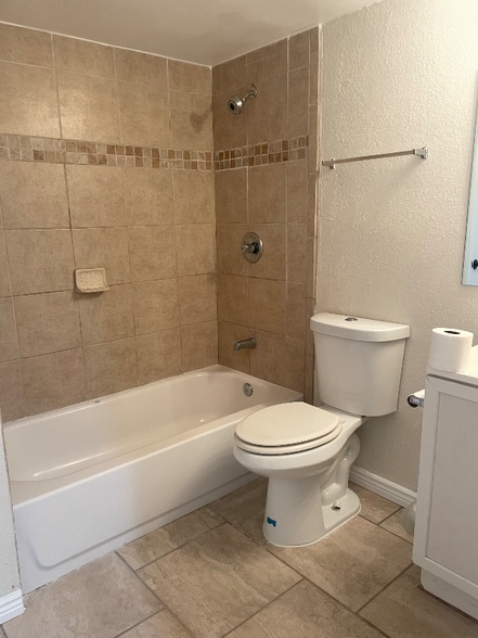Building Photo - 3116 Voss Dr