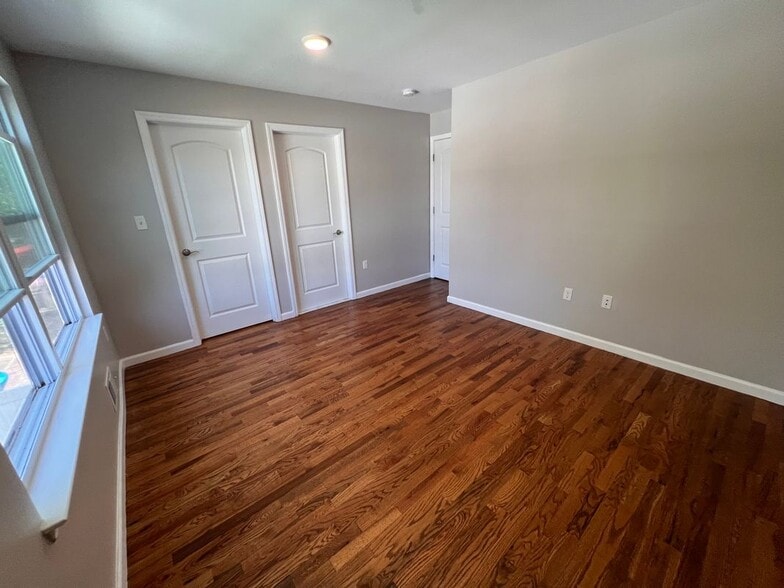 Building Photo - 241 Franklin St