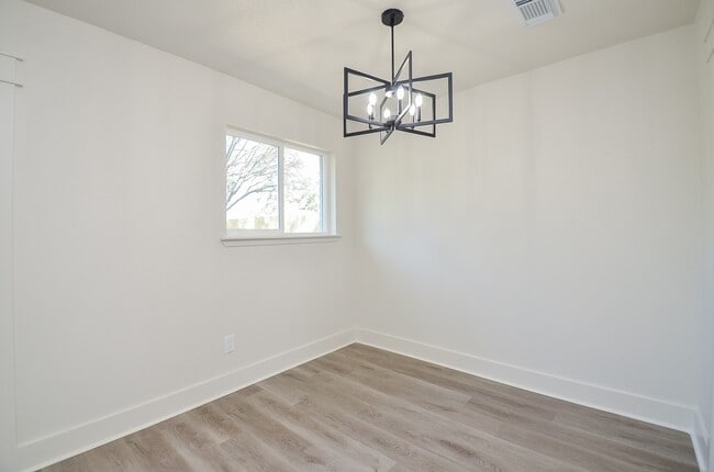 Building Photo - 4434 McCleester Dr