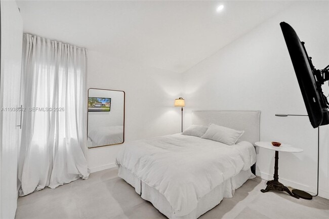 Building Photo - 648 Sand Creek Cir