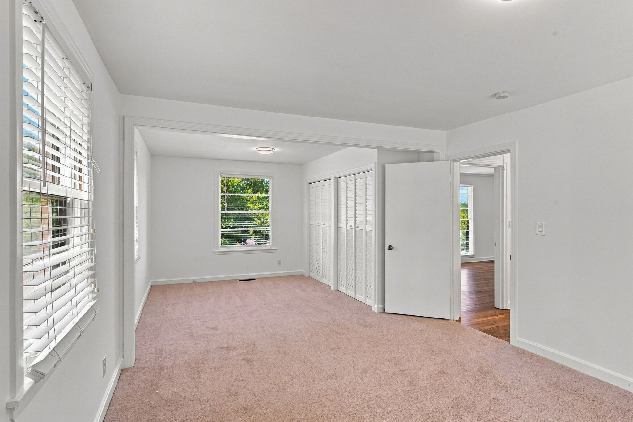 Building Photo - 5713 Vine Ridge Dr