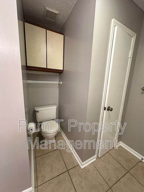Building Photo - 110 Gunpowder Dr