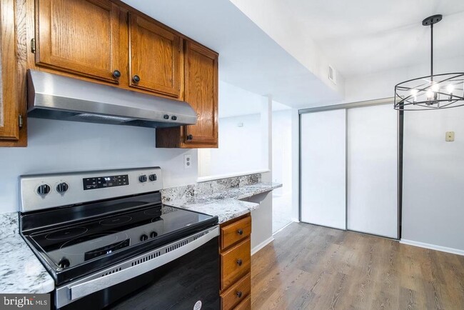 Building Photo - 2792 Bordeaux Pl