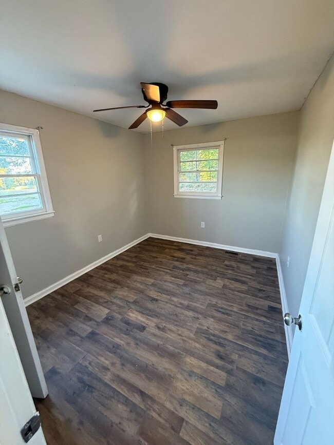 Building Photo - 3-Bedroom, 1-Bath Home in Sharon, SC