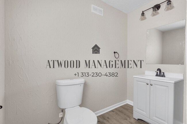 Building Photo - This beautifully updated 2-bedroom, 1-bath single-family home is ready for move-in!