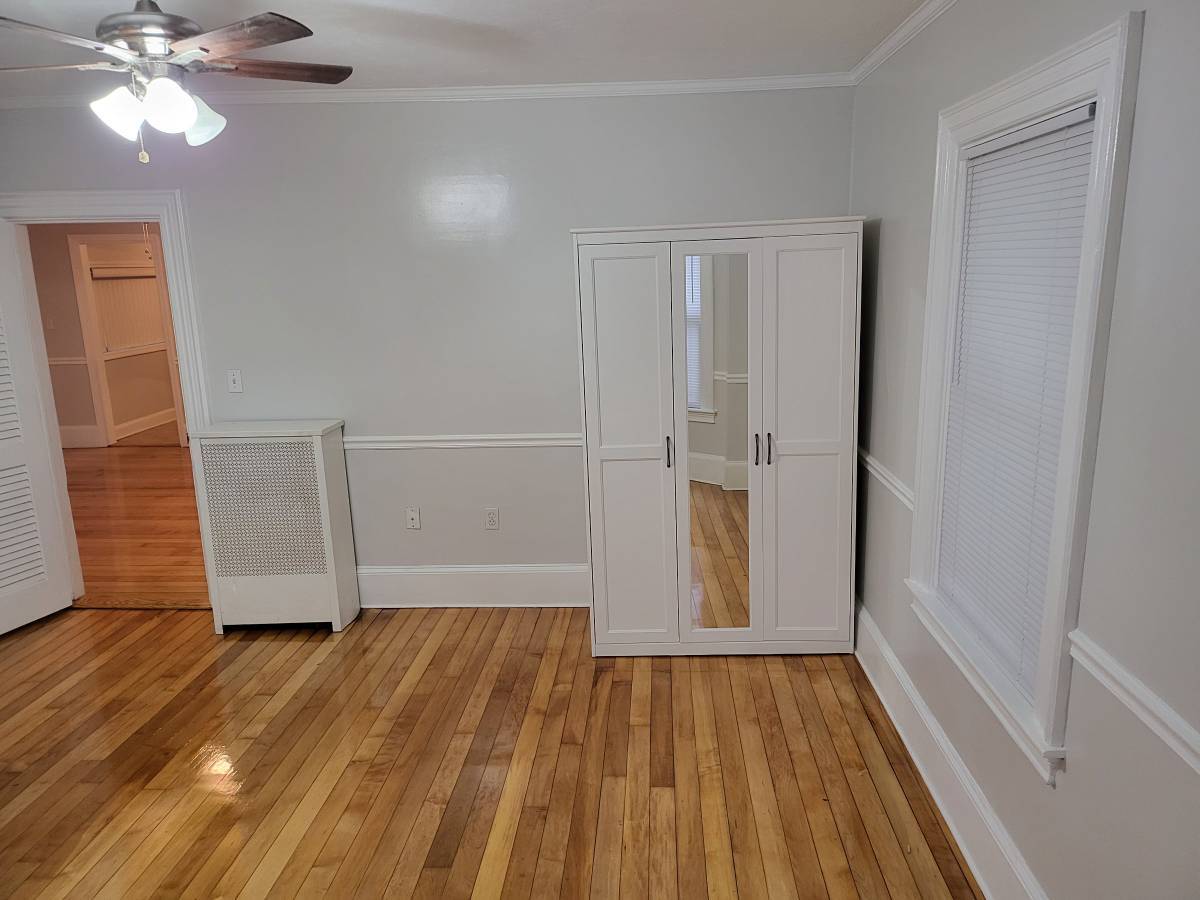 Building Photo - 517 Summer St