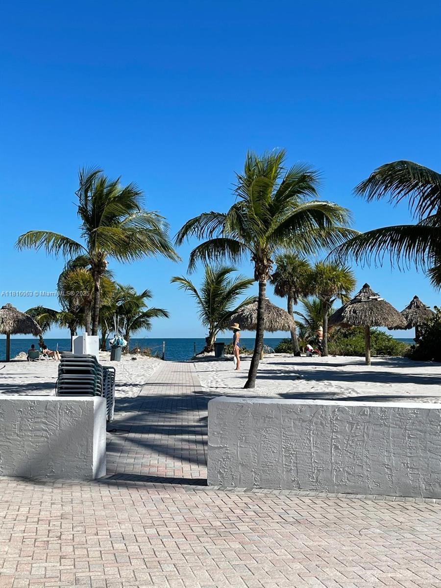 Building Photo - 375 Harbor Ct