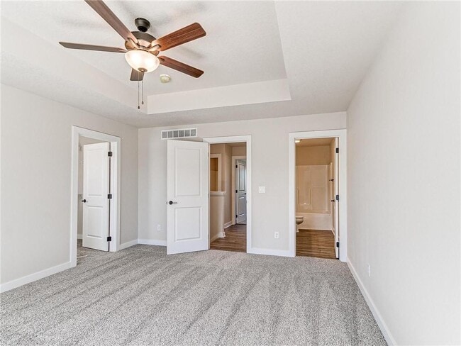 Building Photo - 6942 Bluebell Ct