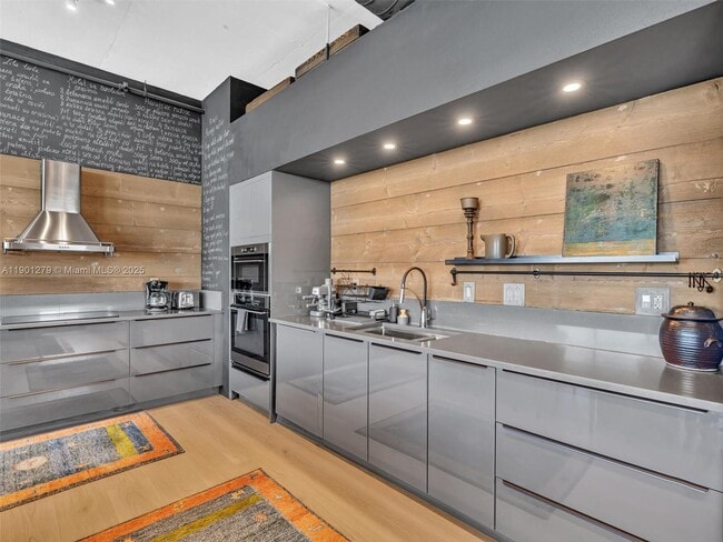 Building Photo - 7934 West Dr