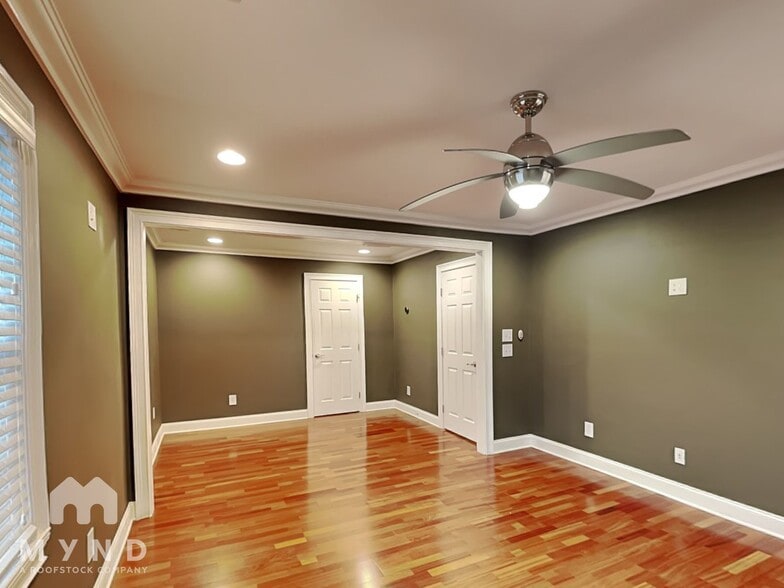 Building Photo - 1688 Knob Hill Ct NE