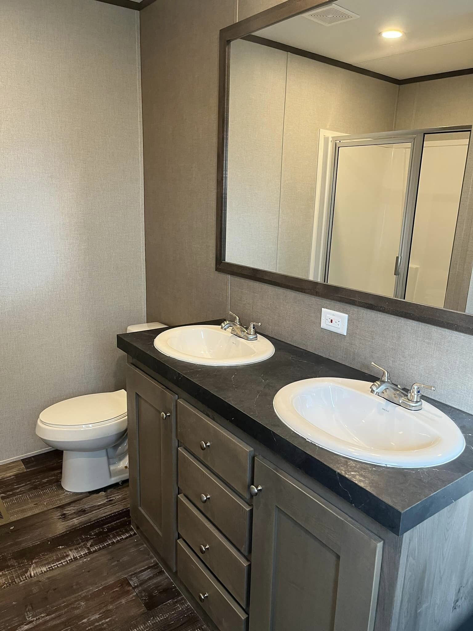 Building Photo - 117 Peggy St