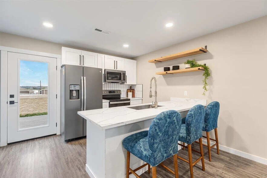 Building Photo - 2506-2508 Castle Pines Dr