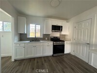 Building Photo - 140 W 82nd St