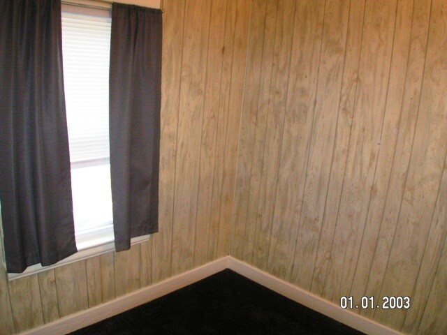 Building Photo - 2233 Buchanan Ave SW