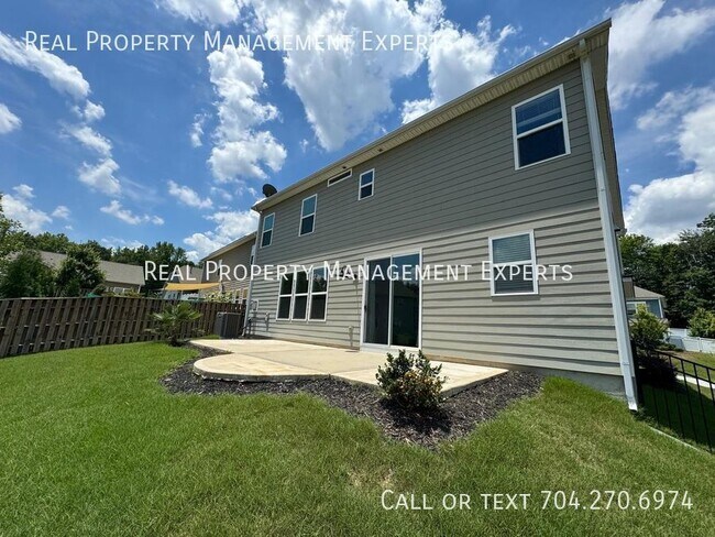 Building Photo - 112 Cramerton Mills Pkwy