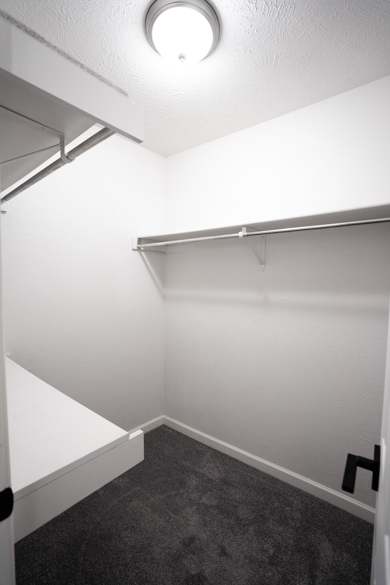 Building Photo - 5097 Roberts Dr