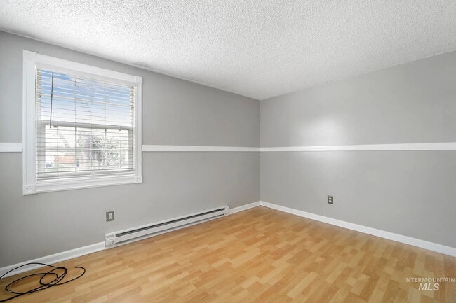 Building Photo - 1559 Aspen St