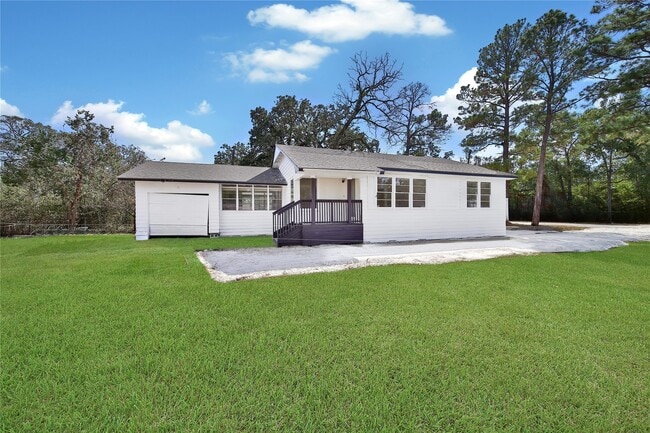 Building Photo - 504 N Magnolia Dr