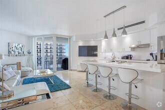 Building Photo - 4775 Collins Ave