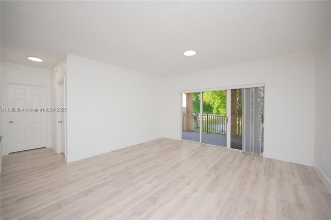 Building Photo - 2406 Centergate Dr