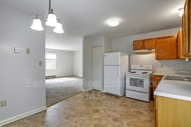 Building Photo - 106 N Mont Valla Ave