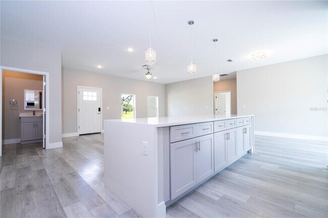 Building Photo - 7916 Granada Rd