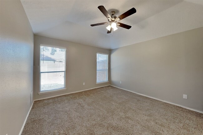 Building Photo - 2007 Barronett Bend