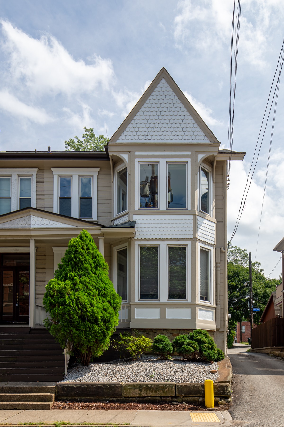Building Photo - 5432 Ellsworth Ave