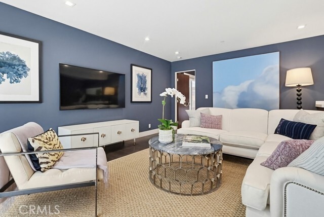 Building Photo - 6713 E Ocean Blvd