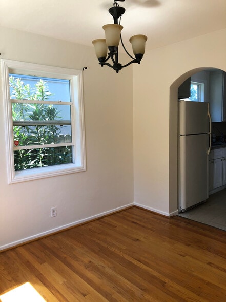 Building Photo - 1031 Hudson St