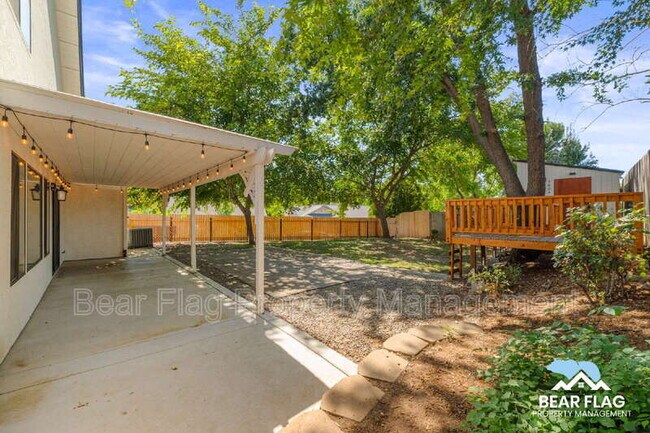 Building Photo - 1601 Wyndham Way