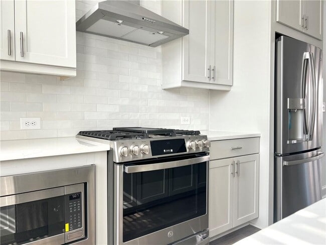 Building Photo - 3619 Myron Pl