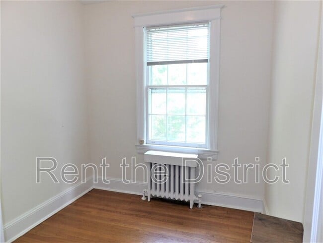 Building Photo - 4433 Fessenden St NW