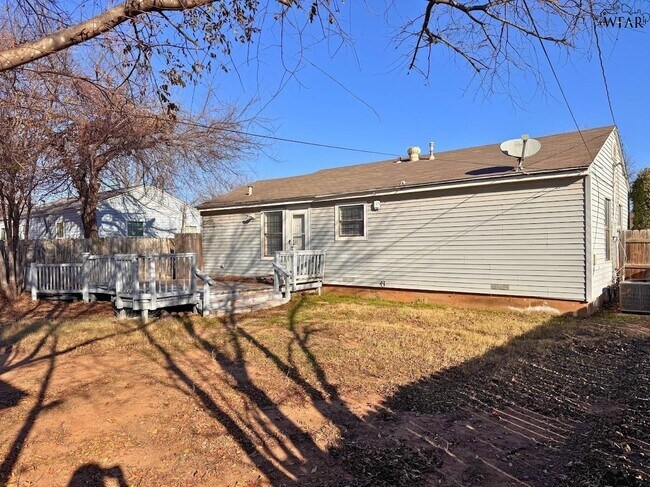 Building Photo - 2939 Parish St