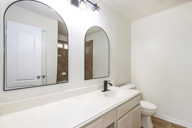 Building Photo - 7719 Serene Wood Ln