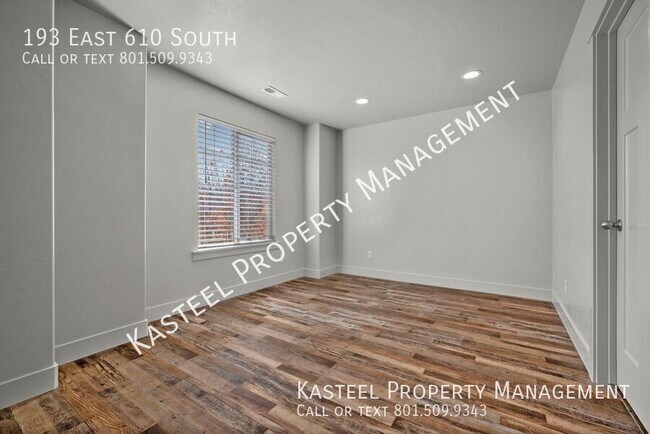 Building Photo - 193 610 S