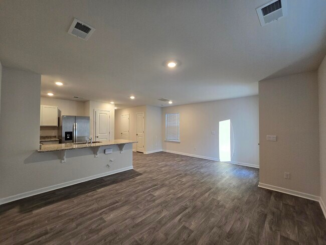 Building Photo - 162 Wall St