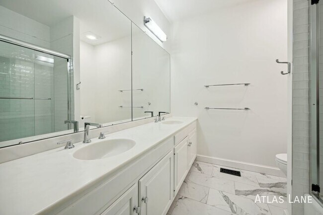 Building Photo - Professionally Managed Home In Gated  Comm...