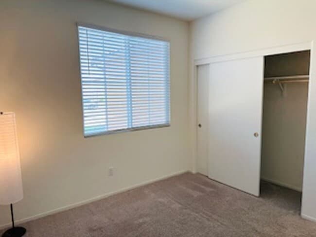 Building Photo - $2,195 West of Hwy 99, 3 Beds - Monte Vist...