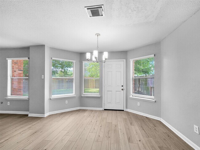 Building Photo - 8134 White Arbor Ct