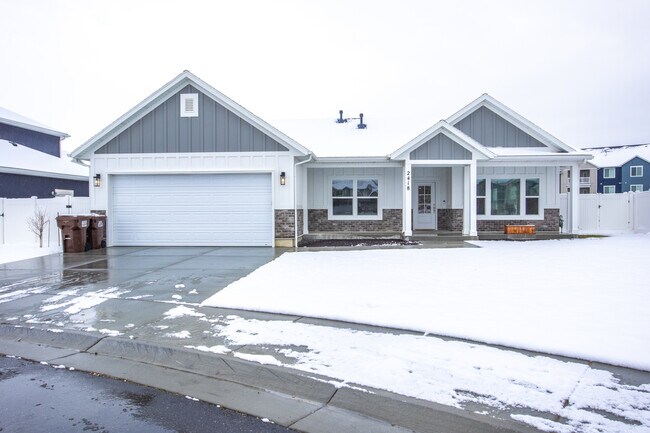 Building Photo - 2418 W Glover Ln