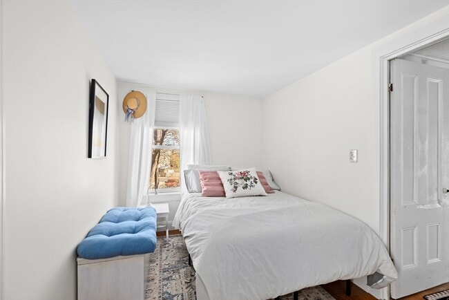 Building Photo - 20 Damon Rd