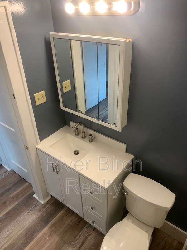 Building Photo - 434 W Cook St