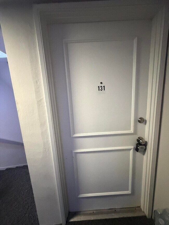 Building Photo - 110 Cypress Club Dr