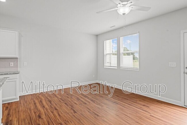 Building Photo - 45 Village Edge Dr