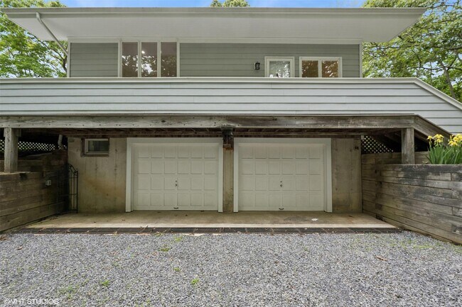 Building Photo - 8340 Main Bayview Rd