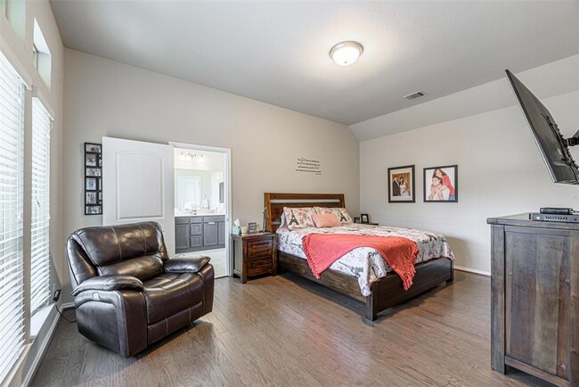 Building Photo - 143 Sunrise Haven Dr