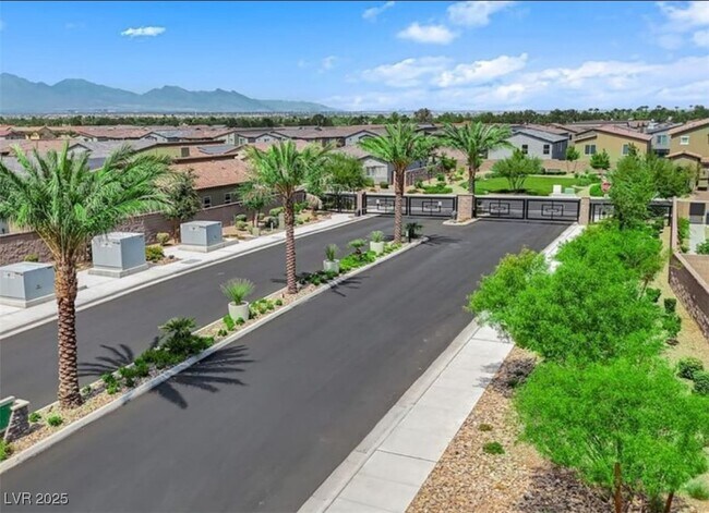 Primary Photo - 7497 Blue Lotus Ave